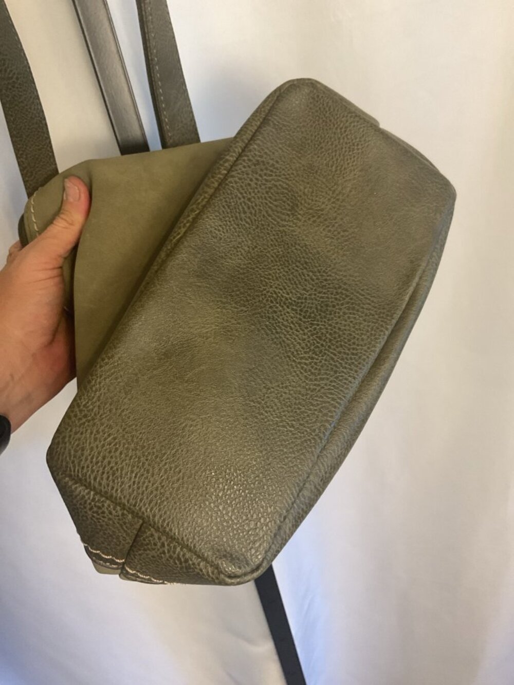 B.O.C. Born Concepts Green Crossbody Shoulder Bag Zip Top Casual Purse - Picture 7 of 8